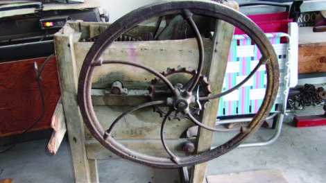 Looking for Information on Early Corn Sheller Image